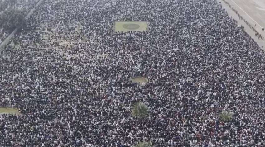 অভূতপূর্ব জনসমাগমে জানাজা, এমন দৃশ্য দেশে আগে দেখা যায়নি